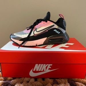 Nike Air Max 2090 women’s shoes